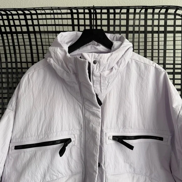 FREE PEOPLE FP Movement - Billie Boxy Lightweight Insulated Jacket in FREE PEOPLE FP Movement - Billie Boxy Lightweight Insulated Jacket in